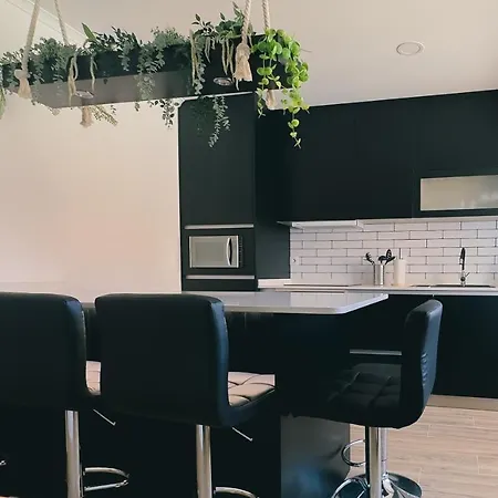 Wow Space - 3 Bedrooms & 2 Bathrooms